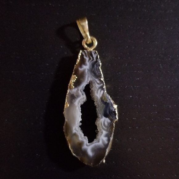 Natural Agate Drusy Necklace - Picture 7 of 9